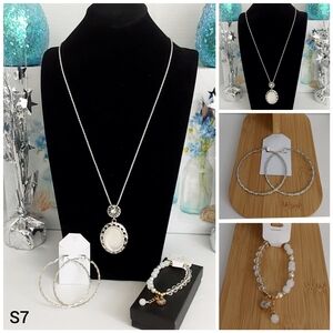 Ladies Necklace Sets (S7)